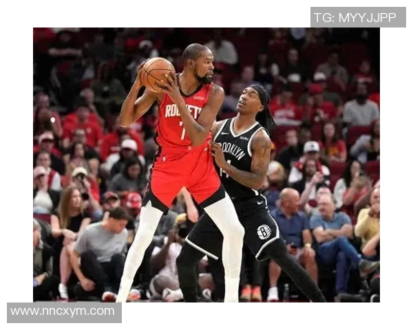 火箭与爵士激战11月6日NBA赛场精彩对决引发球迷热议 火箭与爵士激战11月6日NBA赛场精彩对决引发球迷热议
